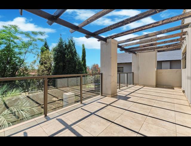 5 BEDROOM HOUSE RENTED IN FOURWAYS